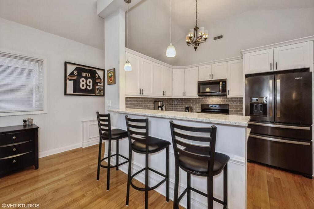 2-Bed 2-Bath Apt - Close To Uc W/ Free Parking Chicago Eksteriør bilde